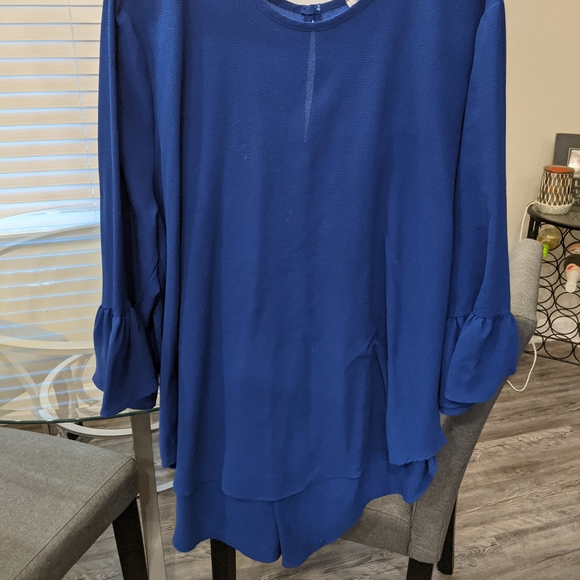 Shirt - Picture 1 of 3